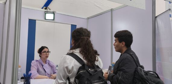 Academia Judicial participó en la VIII Feria Laboral de Derecho la Universidad de Chile