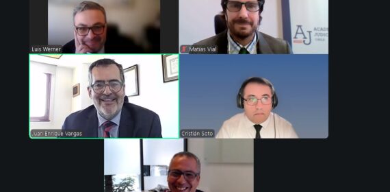 Conversatorio analizó la aplicación práctica de la Guía para la conducción del juicio oral en un caso de alta complejidad