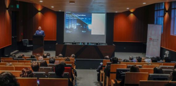 A 25 años de la Reforma Procesal Penal: Academia Judicial participó en seminario y presentación de libro